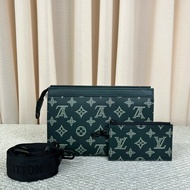 ghh hz LV路易威登深綠色Gaston二合一 老花滿印 可拆分使用 配肩帶和子袋 可單肩可斜挎 拉鍊順滑 內裡乾淨整潔 容量實用 日常通勤百搭