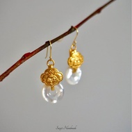 春日新古典手工制深海白蝶貝古法刻金祥云氣質復古耳環耳夾agete