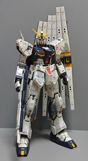Bandai MG 1/100 RX-93-v2 Hi-Nu Gundam Ver. Ka 機動戰士高達模型