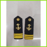 ✙ ∆ ☋ shoulder board for seaman/marine