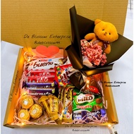 Jambak Bunga Patung Beruang dgn Kotak Hadiah Coklat Bear Bouquet Theme Baby’s Breath Bouquet Chocola