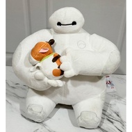 Plushie Baymax Holding Mochi Cat Doll from BIG Hero 6 Merry Creation Disney Furyu