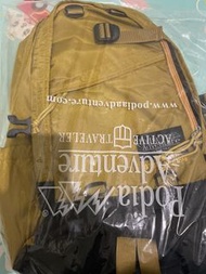 Podia adventure卡其色背包