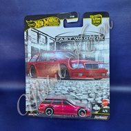 Diecast Hot Wheels Premium Fast Wagons Mercedes-Benz E 36 AMG Maroon rubber tires