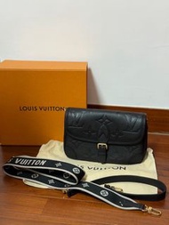 Louis Vuitton LV Diane Satchel In Black