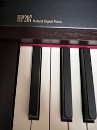 Roland HP207 數碼鋼琴