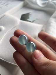 木拿澄淨藍翡大珠 尺寸 12.3mm 完美、釉潔 整體表現一致 種特別老 起膠感十足 空靈純淨 質量有目共睹