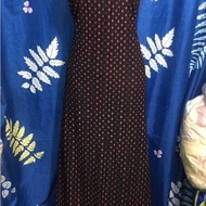 E104 - Thin mesh fabric with polka dots 0.5cm orange on black background (2.5m x 1.6m), 4-way stretc