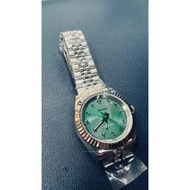 ※Seiko Mod 精工 綠面 阿拉伯時標 狗牙圈 日誌 藍寶石玻璃機械錶