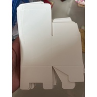 white small square box 6cm x 6cm x 6cm