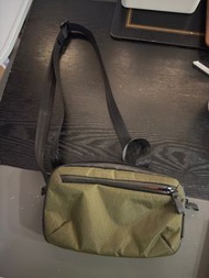 Alpaka Go Sling Bag