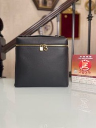❤️Loro Piana Extra Pocket 黑金背包 L23.5 到貨🔥有