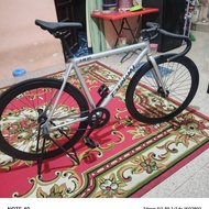 sepeda fixie skream paint basic soloist71 full alloy size 52