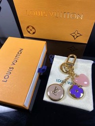 💥現貨💥 LV 甜美夢幻粉紫拼色愛心Monogram吊飾鑰匙圈 | Louis Vuitton Sweet Monogram Heart Bag Charm & Key Holder|