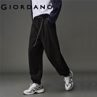 GIORDANO MEN Composite Polar Fleece Woven Cargo Pants with Elastic Waist, Belt & Cuffed Ankles 12115