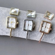 Shell Surface Small Cube Sugar Open Bracelet Big Diamond Watch High-value Ladies Watch Quartz Watch 