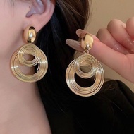 复古高级感个时尚金属圆圈耳环夸张风个时尚耳饰Retro high-end sense fashion metal circle earrings boast  chibang.my20260322