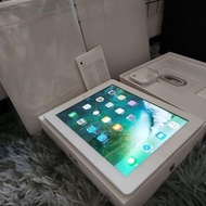 Apple IPAD 4 NEW9.7吋 original New庫存機 拆封福利機New Oringnal  No scratches Gift case Protective stickers Stock product machine Original factory inspection warranty product