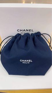 Chanel 香奈兒抽繩化妝包帆布水桶包