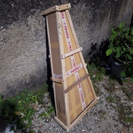 Wooden packing for dluxe guitar orders