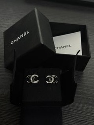 Chanel 雙C耳環