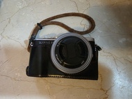 Olympus PEN E-PL9相機連皮套