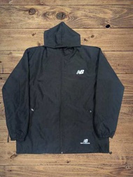 JAKET PARASUT TNF JAKET OUTDOOR JAKET RUNNING JAKET OLAHRAGA JAKET MURAH