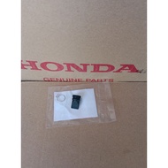 Genuine Filter Under The Housing With A Clip All Wave Models 1 Set 2 Pieces (17234-KCW-871/9502-8000