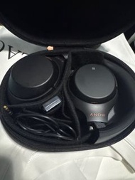Sony WH1000XM3 noise cancelling headset