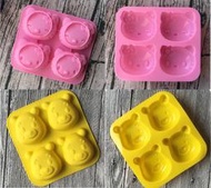 【烘焙DIY】【現貨】食品級矽膠模具  4連蛋糕模 KT貓 小熊尼尼 米奇 叮噹貓 愛心 造型布丁果凍手工皂蛋糕模具