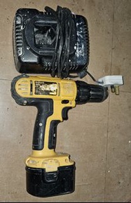 DEWALT 無線電鑽連充電器