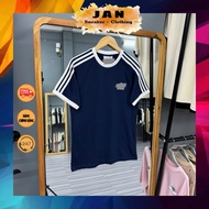 Genuine Adicolor Navy 3-Stripes Das T-Shirt Code: IA4850 | Jan Shop