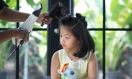 Dịch Vụ Cắt Tóc, Massage Và Làm Móng Tại Nhà Của Houzcall