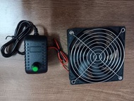 12cm x 12cm 小風扇，可調速