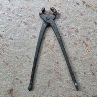 9" Bolt Iron Handle Paint / Kijang Tap / Iron Gegep