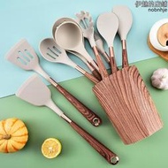 新款木紋披覆柄矽膠廚具套裝11件套廚房鏟勺烹飪廚具帶收納桶套裝