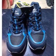 BRAND NEW MEN'S JUNIOR SHOES SIZE 235MM