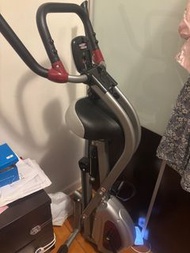 OTO 健身單車