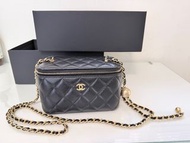 🈹Chanel Vanity Case 長盒子金球，黑金