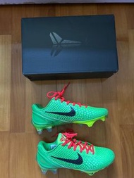 Kobe 6 grinch football cleats