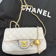 Chanel 🪐金球💫經典調節金球淡灰色19公分仙女包