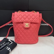 Chanel粉色羊皮雙肩包