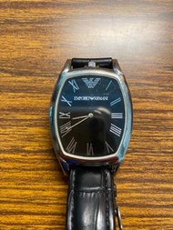 EMPORIO ARMANI 酒桶型薄款手錶