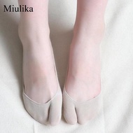 [ Women Low Cut Invisible Socks Flats Non-Slip Tabi Socks - Beige, as described