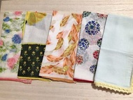 歐美日 名牌 義大利TRUSSARDI  日本製 100% 純棉 手帕 大方巾 花語優雅 時尚經典 擦手巾