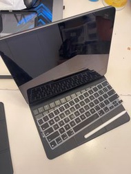 99% new 12.9 IPad Pro (4th gen WiFi) with Apple Pencil and magic keyboard 256G space gray