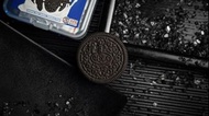Flipper Cookie by Taiwan Ben 奧利奧曲奇 Oreo 蝴蝶幣 Flipper Coin 用真餅乾玩硬幣流程 多流程拓展 非常逼真 效果強烈 隨時隨地能夠表演 硬幣魔術道具 M