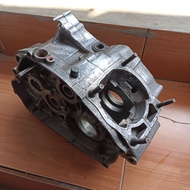 MESIN Krengkes crankcase middle engine crankcase 55K yamaha rxz RZR 55K rxz 3RS Original