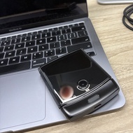 Motorola Razr摺疊屏手機