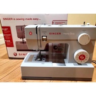 Original brand new Singer heavy duty sewing machine